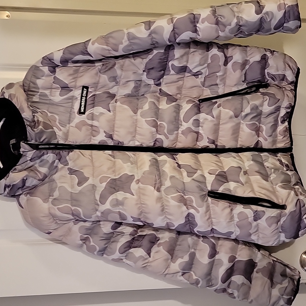 MEMBERS ONLY BRAND LIGHT CAMO BOMBER JACKET, NWOT